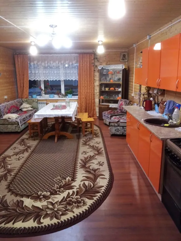 Уютный жилой дом с видом на Волгу