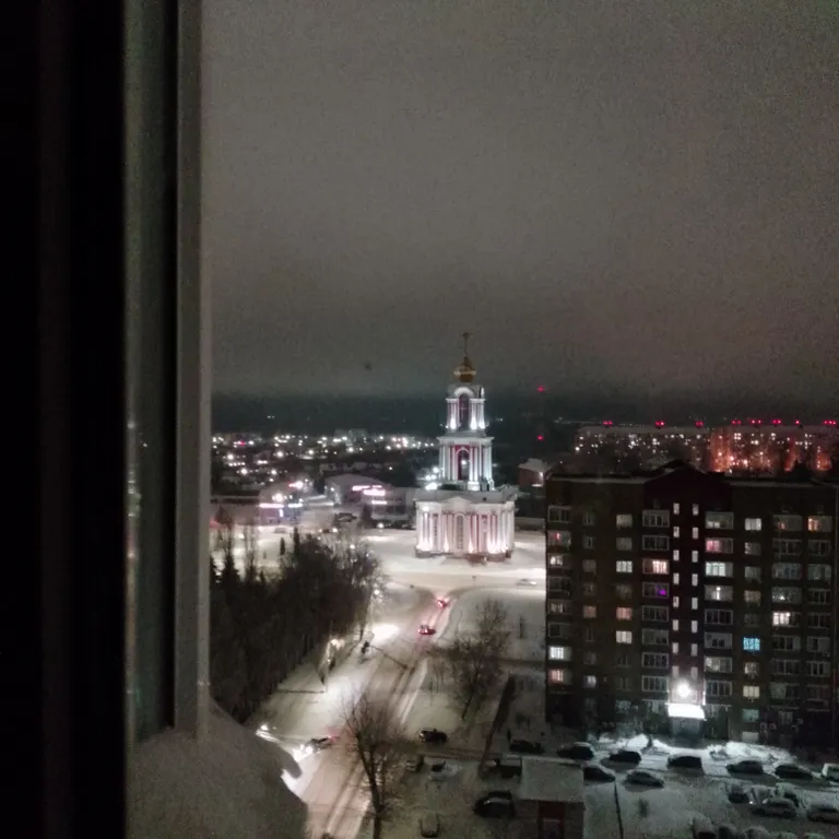 Уютная квартира в центре города с видом на аллею