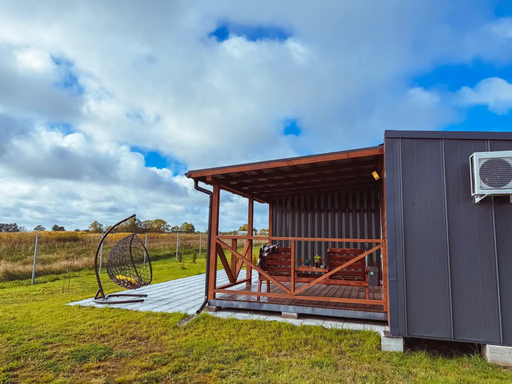 Коттедж Дом мини-дом с террасой и отдельной беседкой для шашлыка — Зеленоградск