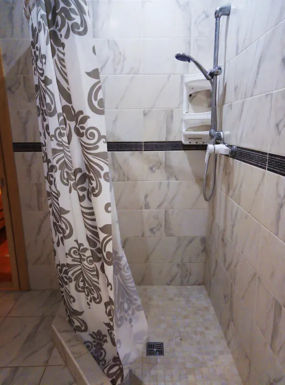 Дом с бассейном