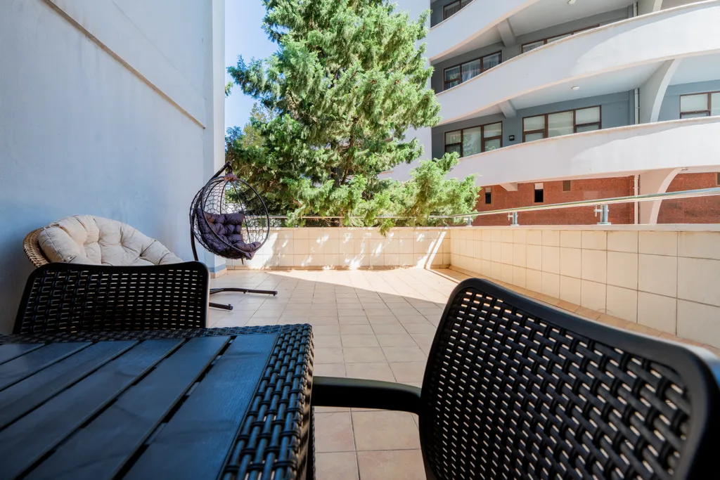 Квартира с двумя мастер-спальнями на первой береговой линии