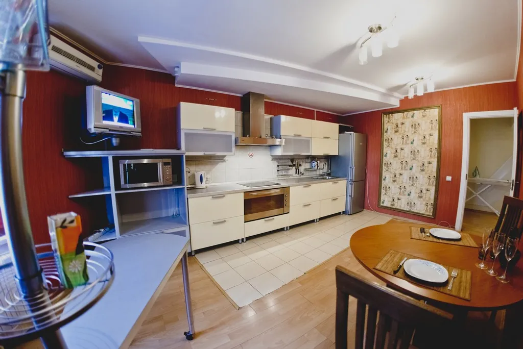 3-комнатная квартира в центре (рядом с ОГУ)