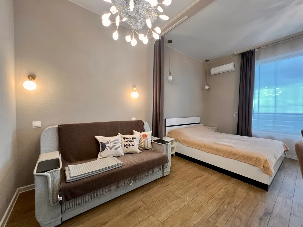 Просторная студия с видом на море и Ласточкино гнездо.