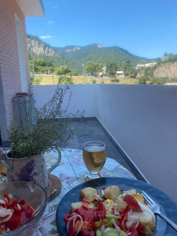 Квартира на 5 этаже с видом на горе