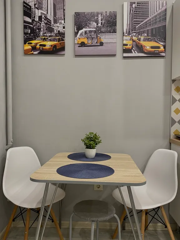 Уютная студия с удобным расположением, парковкой, близко к вокзалу