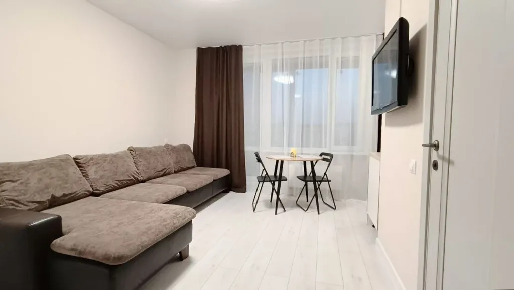 Современная, новая студия возле Краевой больницы