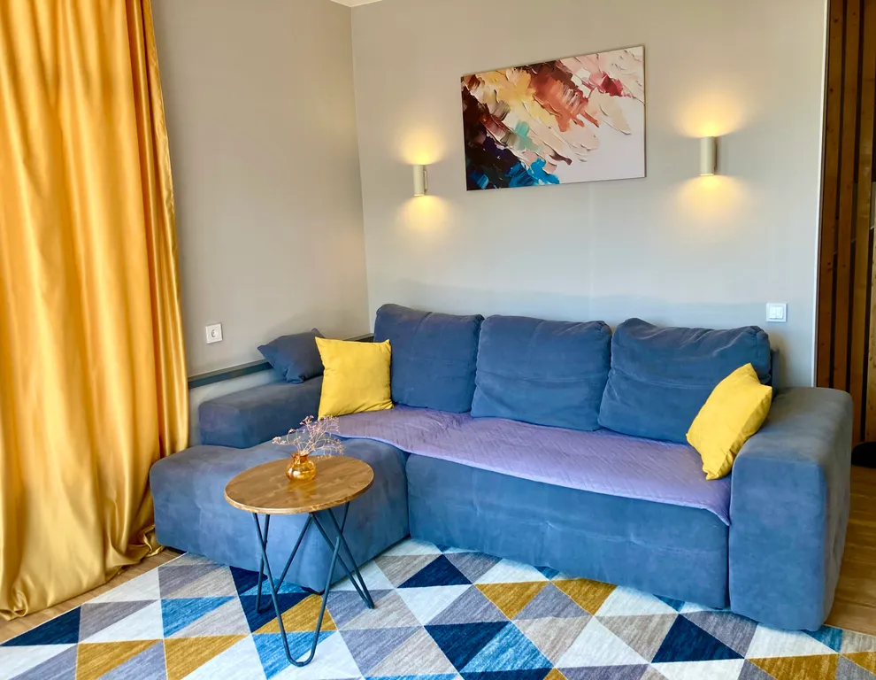 Дом с видом на море и горы