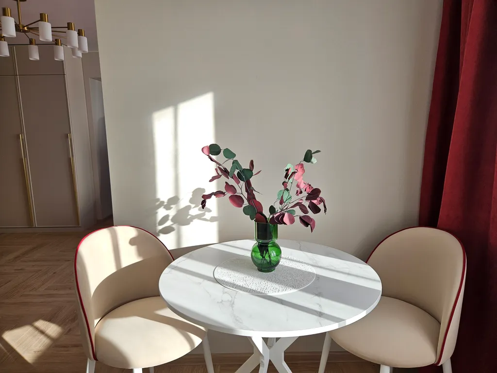 Элеганс в видом на Волгу и фонтаны, главная пешеходная улица