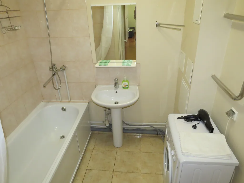 Квартира 2-комнатная светлая просторная квартира у метро Чкаловская — Екатеринбург