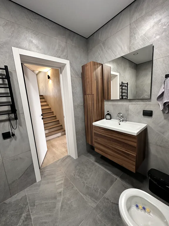 Дом с баней и бассейном на большую компанию