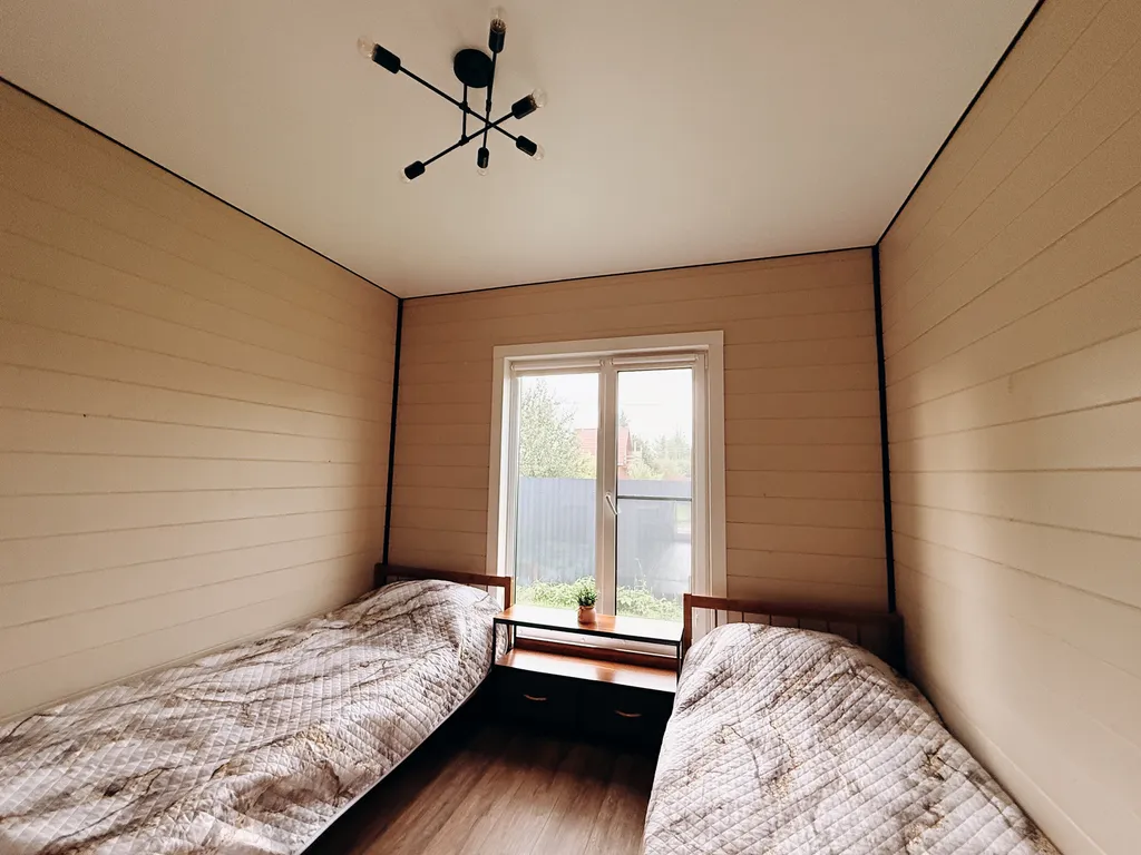 Абсолютно новый дом с баней, включена в стоимость, и горячей купелью