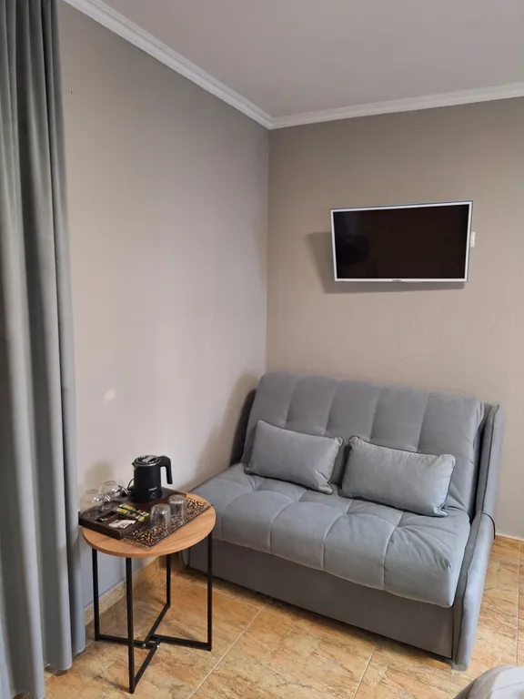 Квартира Квартира Комфорт плюс с террасой четырёхместный номер двуспальной кроватью — Геленджик