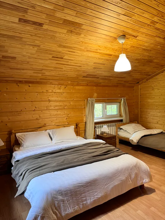 Дом Шива на берегу реки Медведицы