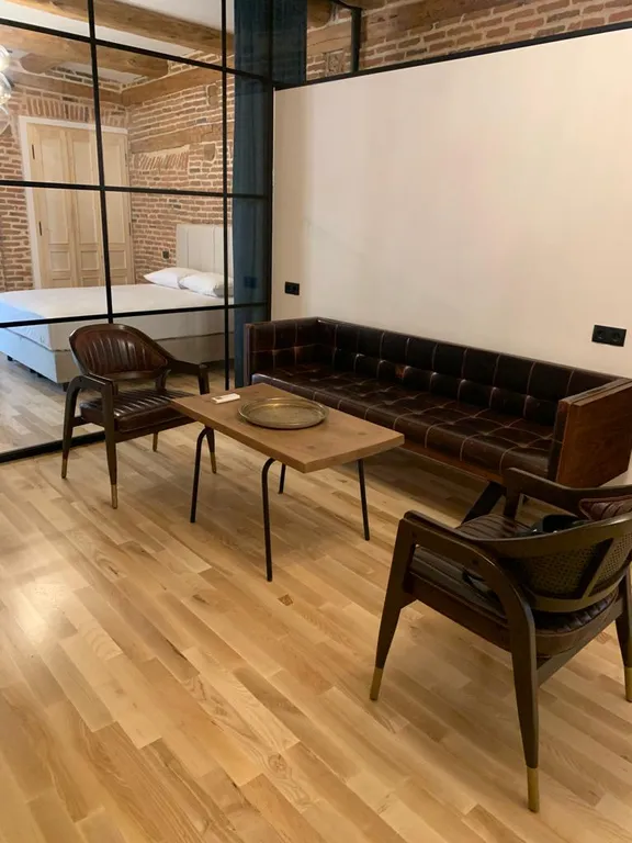 Дизайнерская квартира под старину