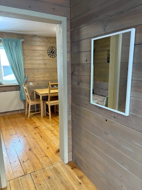 Коттедж Теплый дом с двумя спальнями — Шерегеш