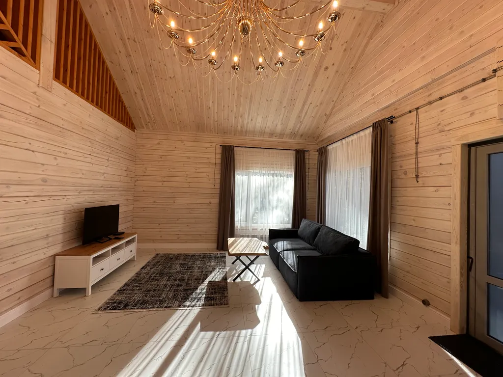 Уютный дом в сосновом бору