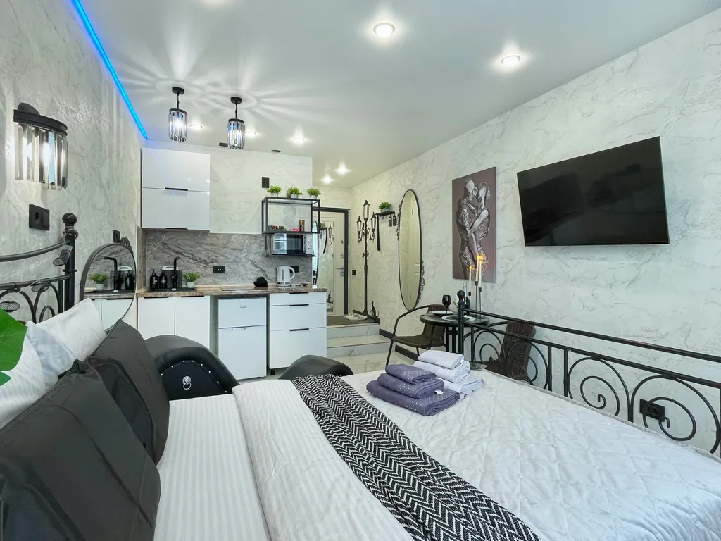 Студия с большой джакузи для двоих