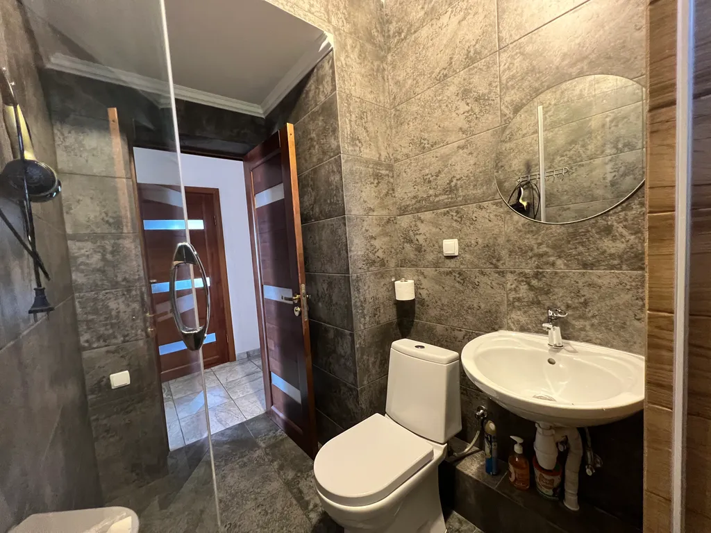 Дом с бассейном и баней