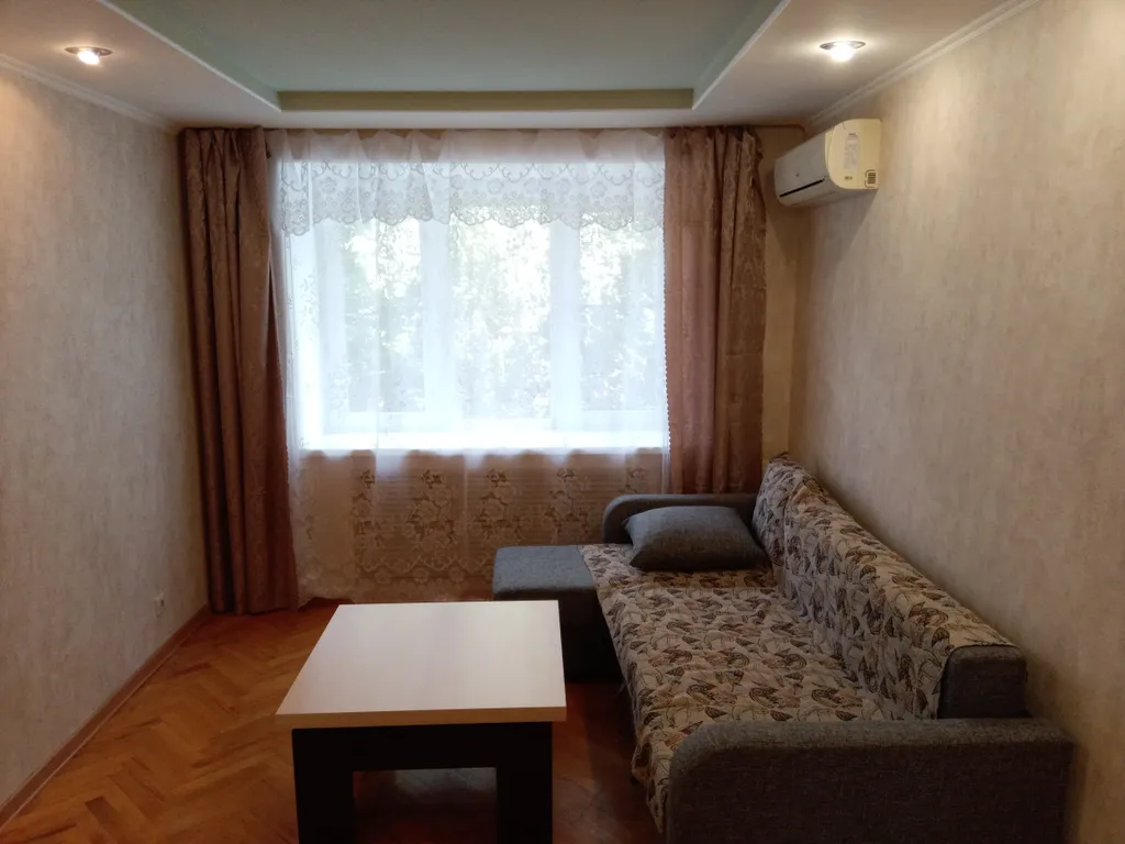 Квартира в 100 м от источника