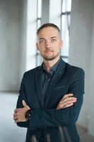 Илья заев