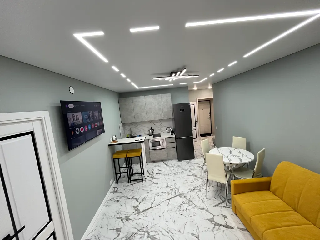 Квартира У ресторана! 14-й этаж и с видом на город. — аренда посуточно в Омск