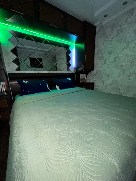 Комфортная 2-к квартира с камином на 50 лет ВЛКСМ