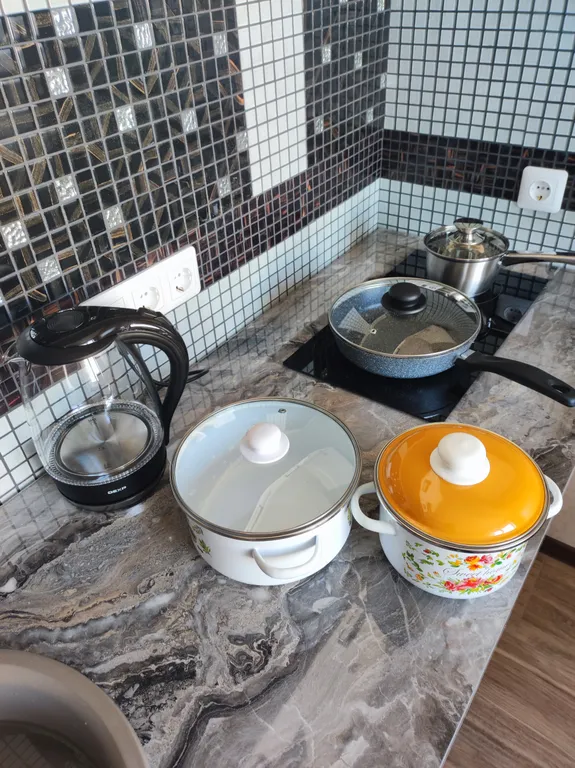 Двухкомнатная квартира в историческом центре города, голубой огонёк