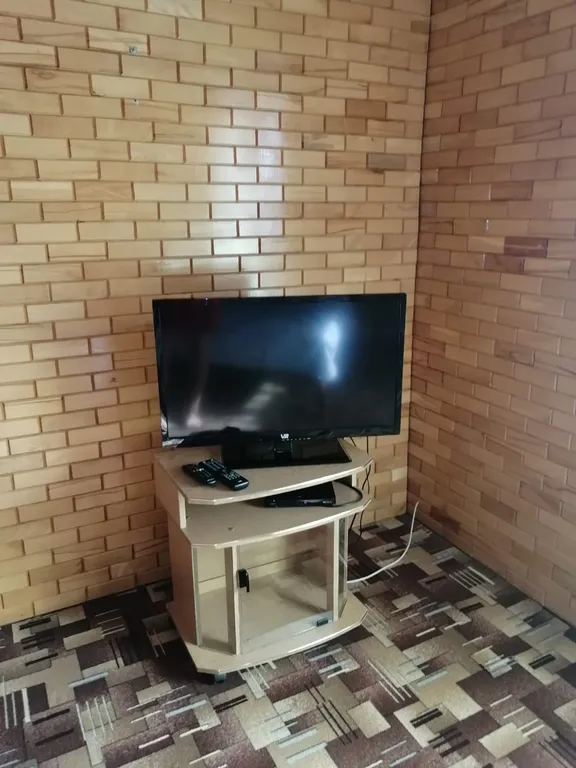 Коттедж Дом с крытым двором и прудом — Апшеронск