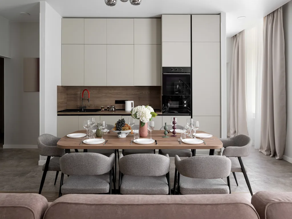 Просторная квартира у Патриарших с проектором