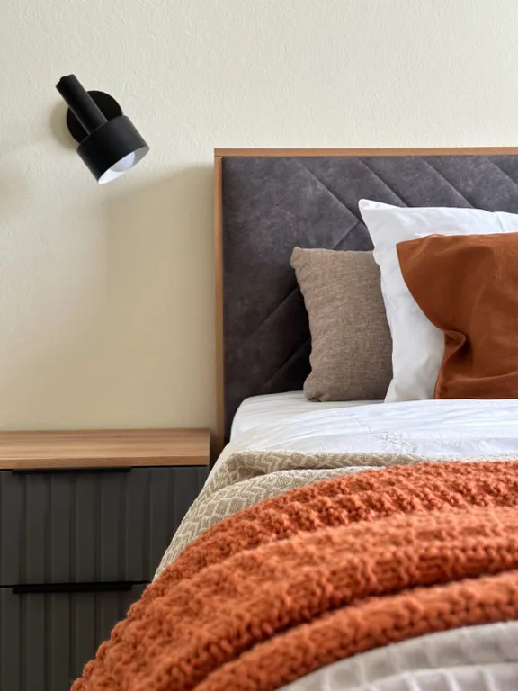 Квартира с видом на сквер и фонтан