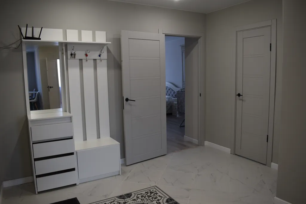 Новая дизайнерская квартира с новым ремонтом и мебелью