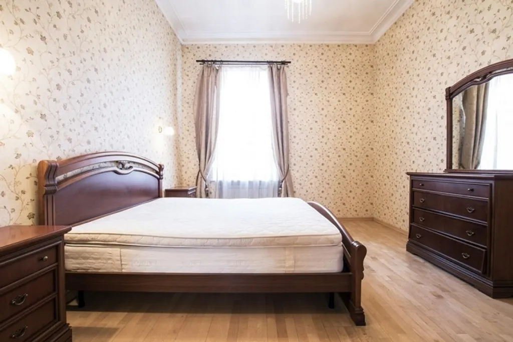 Avrora 3br apartment