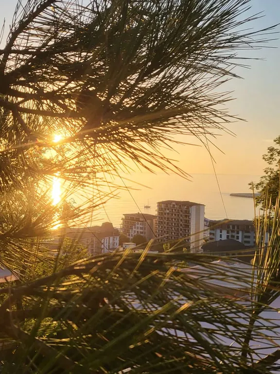 Коттедж с видом на море и индивидуальной террасой