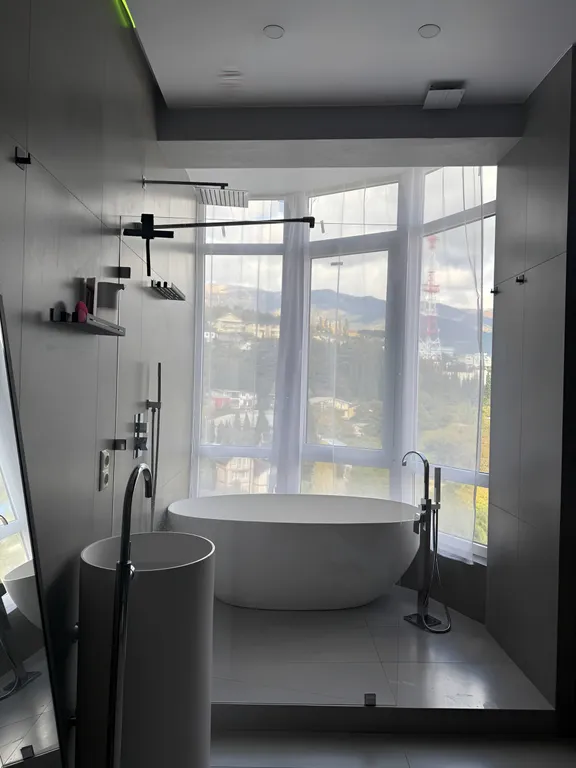 Дизайнерская квартира с потрясающем видом на море и горы