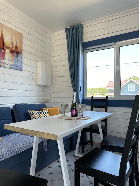 Коттедж с сауной с видом на лес