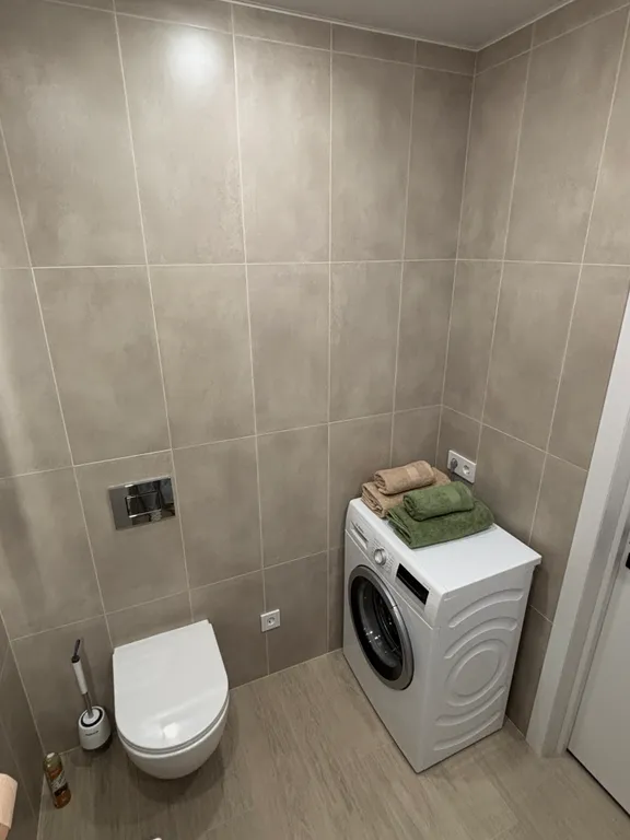 Шикарная евродвушка, высокий этаж, красивый вид, близко центр города