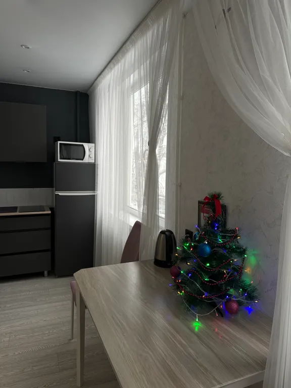 Двухкомнатная квартира с новым ремонтом, рядом с въездом в город