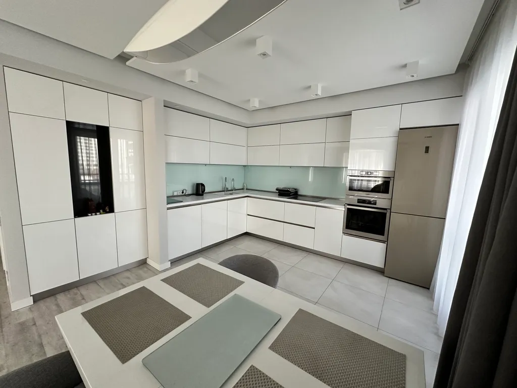 Просторная стильная квартира с 2 спальнями и 2 санузлами на Маяк-Минск