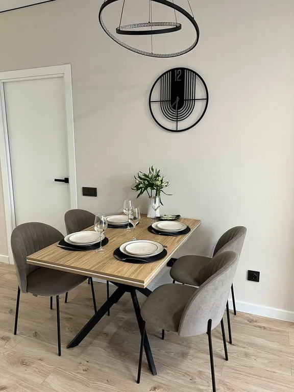 Уютная 2-комнатная квартира с большим камином рядом с центром города