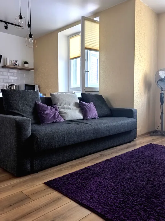 Уютная двухкомнатная квартира с дизайнерским ремонтом