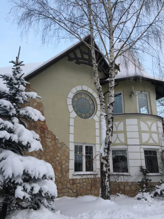 Коттедж с баней и джакузи рядом с горками