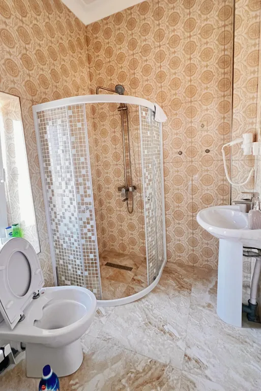 Приятный и комфортный номер с кондиционером в центре города