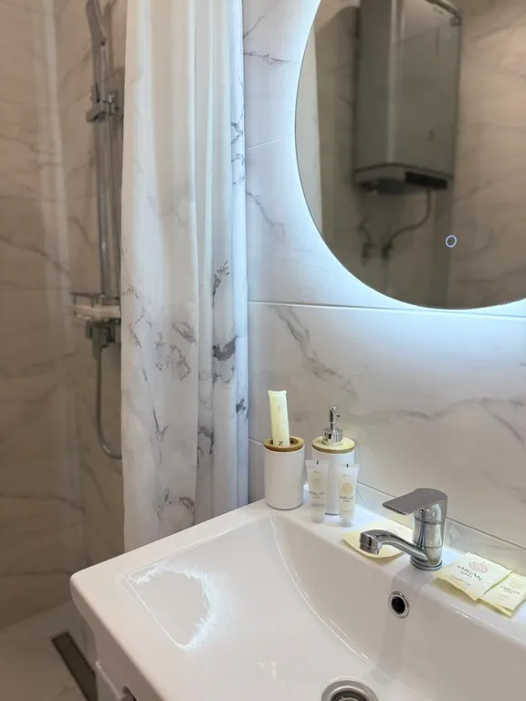 Студия с бассейном