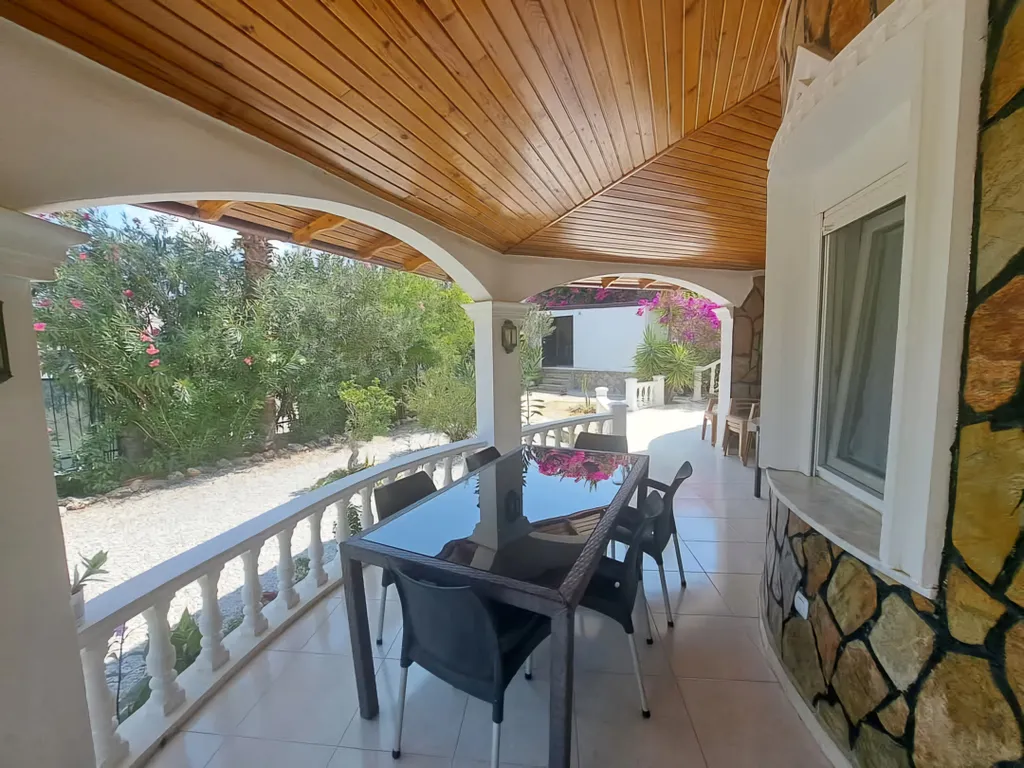 Частная вилла с собственным бассейном