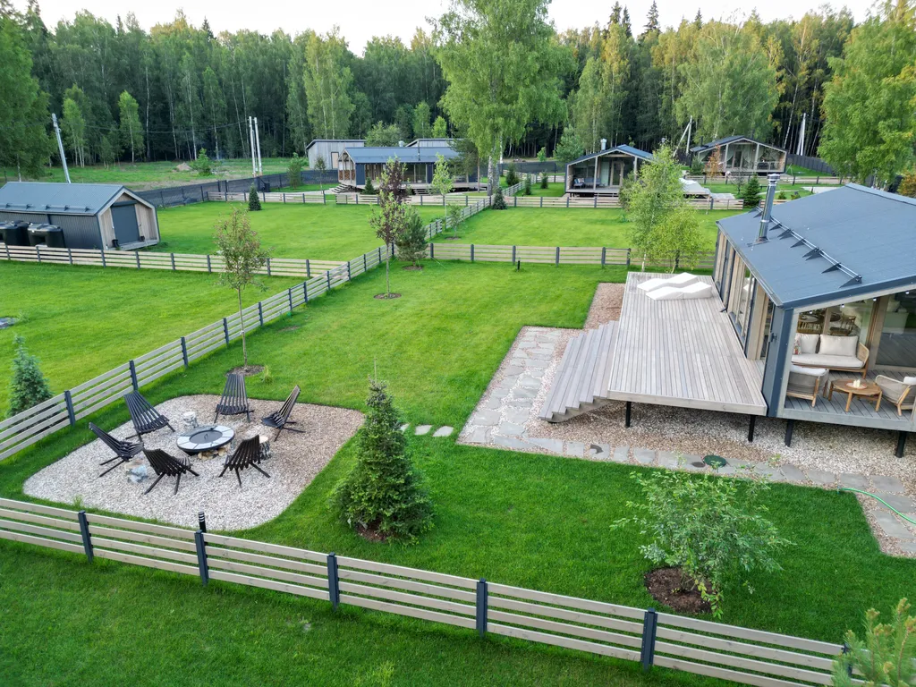 Уютный загородный дом в тишине