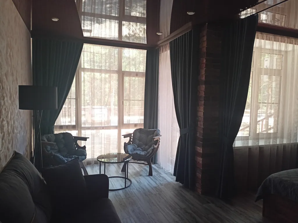 Апартамент в лесу