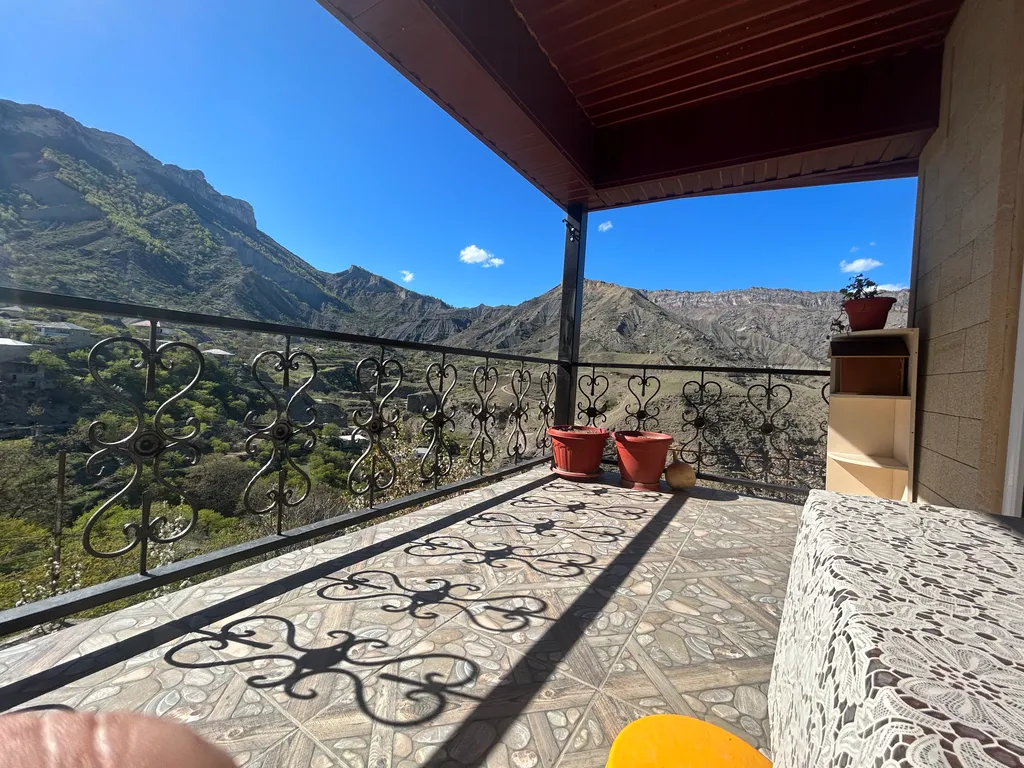 Большой уютный дом