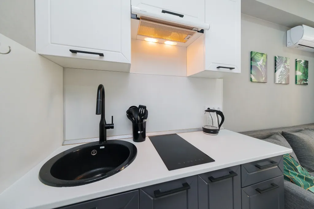 Евродвушка, балкон, вид на море