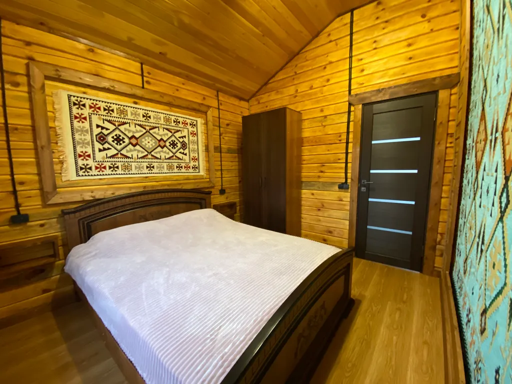 Дома, коттеджи целиком