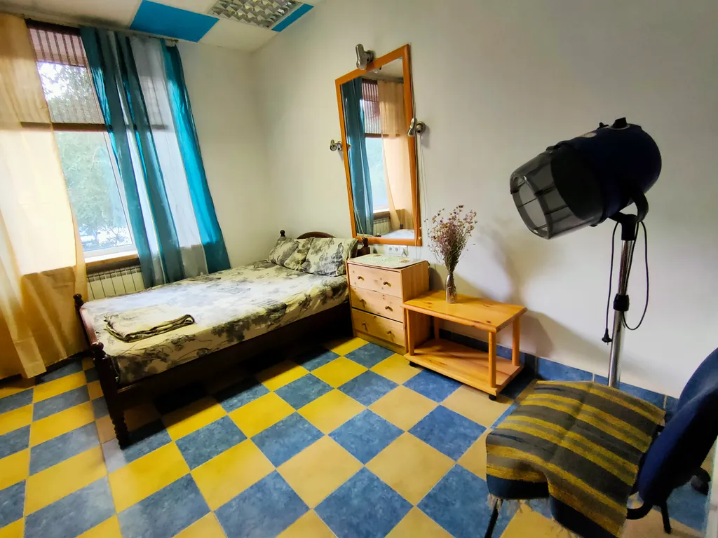 Большая 4-х комнатная уютная квартира в центре на набережной